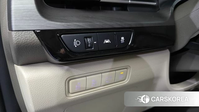 Kia Carnival 4th generation 2023 Белый из Кореи, фото 3