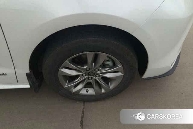 Toyota Saina 2024 Белый из Китая, фото 3