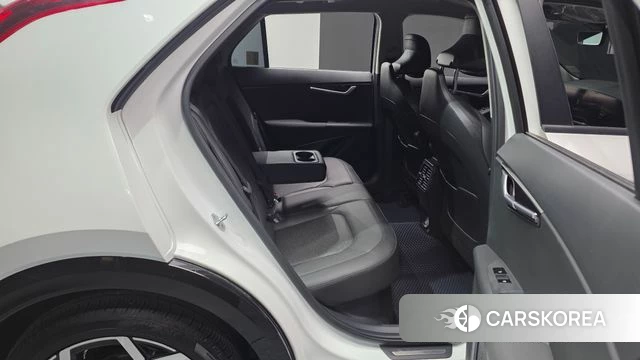Kia Di Ol Nu Niro 2022 Белый из Кореи, фото 3