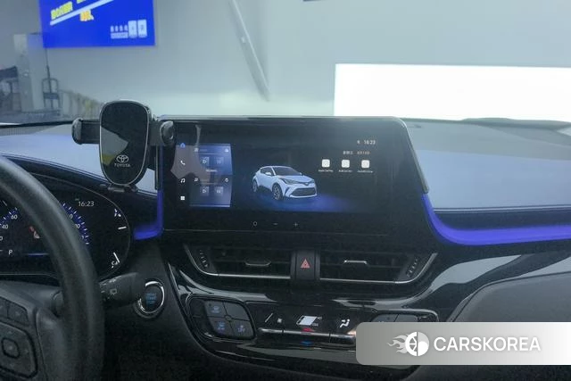 Toyota C-HR 2023 Белый из Китая, фото 3