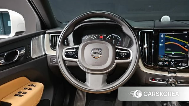Volvo XC60 second Generation 2018 Белый из Кореи, фото 3