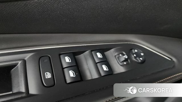 Peugeot 5008 second generation 2019 Белый из Кореи, фото 3