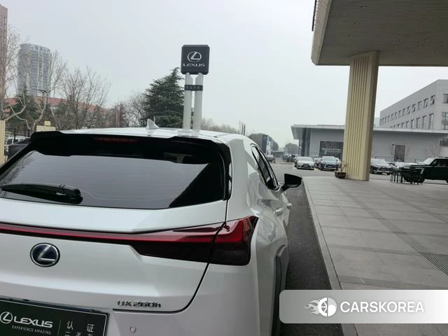 Lexus UX 2022 Белый из Китая, фото 3