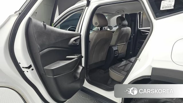 Chevrolet (GM Daewoo) Trax Crossover 2023 Белый из Кореи, фото 3