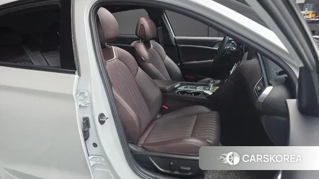 Genesis The New G70 2023 Белый из Кореи, фото 3