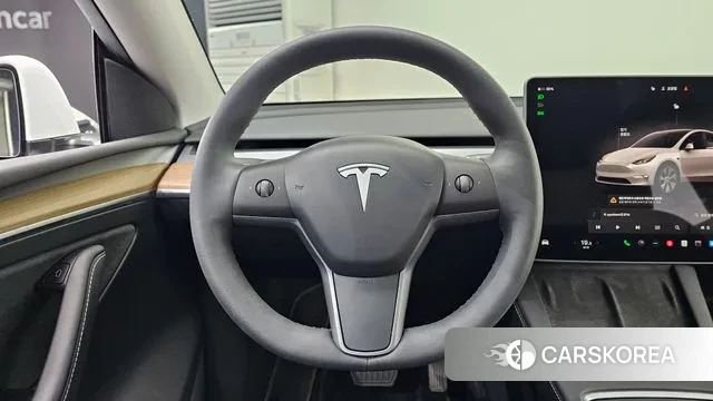 Tesla Model Y 2023 Белый из Кореи, фото 3