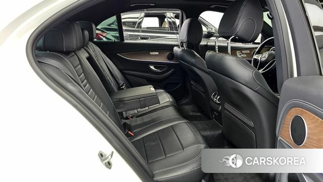 Mercedes-Benz E-Class W213 2020 Белый из Кореи, фото 3