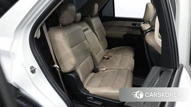 Ford Explorer 6th Generation 2019 Белый из Кореи, фото 3