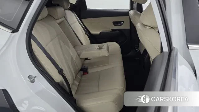 Hyundai Kona Hybrid (SX2) 2023 Белый из Кореи, фото 3