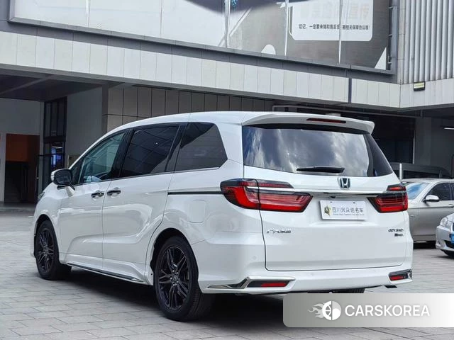 Honda Odyssey 2022 Белый из Китая, фото 3