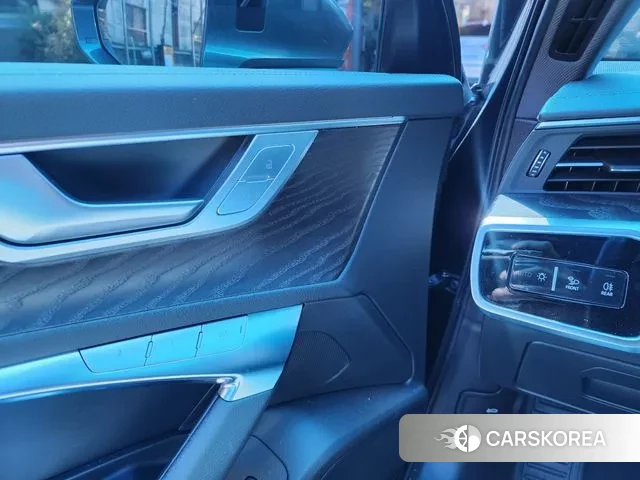 Audi A6 (C8) 2022 Серый из Кореи, фото 3