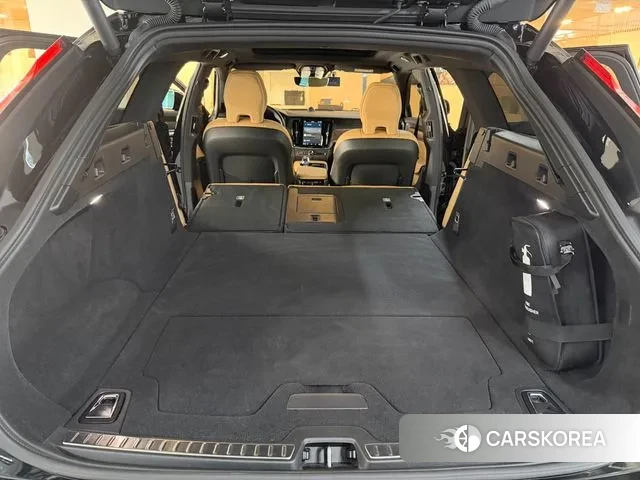 Volvo V90 Cross-Country 2024 Черный из Кореи, фото 3