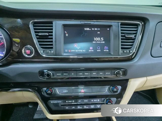 Kia The New Carnival 2018 Белый из Кореи, фото 3