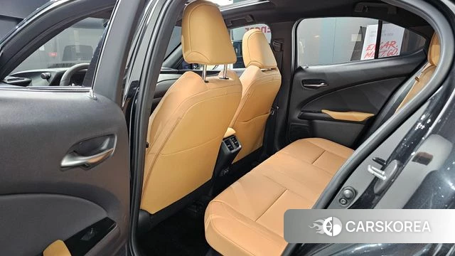 Lexus UX250h 2023 Серый из Кореи, фото 3