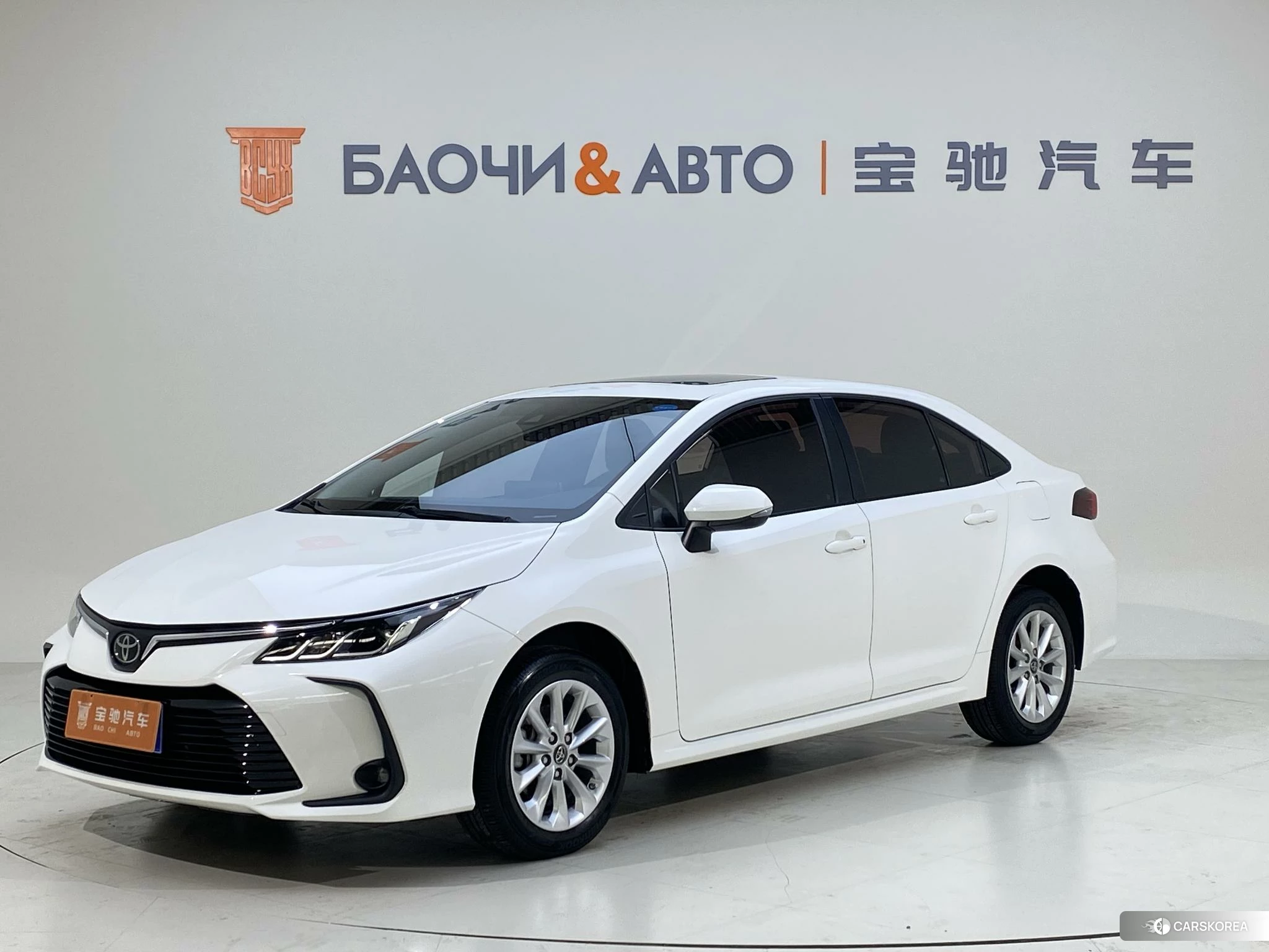 Toyota Corolla 2021 Белый из Китая, фото 3