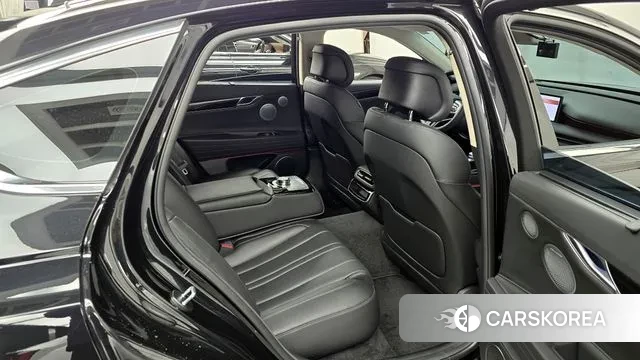 Genesis G80 (RG3) 2025 Черный из Кореи, фото 3