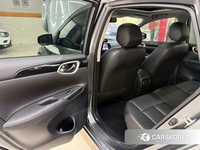 Nissan Xuan Yi 2022 Темно-серый из Китая, фото 3
