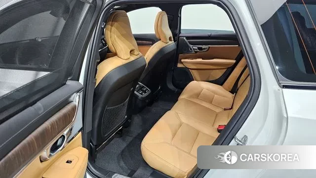 Volvo V90 Cross-Country 2024 Белый из Кореи, фото 3