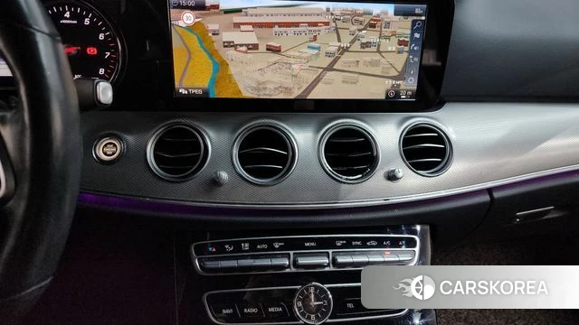 Mercedes-Benz E-Class W213 2018 Белый из Кореи, фото 3