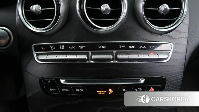 Mercedes-Benz GLC-Class X253 2019 Белый из Кореи, фото 3