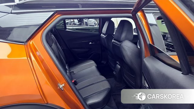 Peugeot e-2008 second generation 2021 Оранжевый из Кореи, фото 3