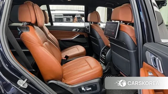 BMW X7 (G07) 2021 Черный из Кореи, фото 3