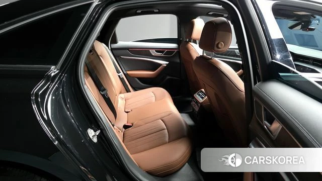 Audi A6 (C8) 2023 Черный из Кореи, фото 3