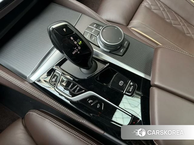 BMW 5 series (imported) 2021 Черный из Китая, фото 3