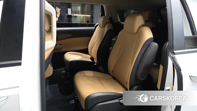 Kia Carnival 4th generation 2023 Белый из Кореи, фото 3