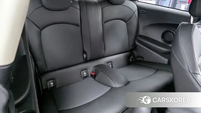 Mini Cooper 2021 Жемчужный цвет из Кореи, фото 3