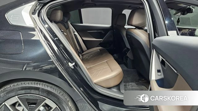 BMW 5 Series (G60) 2024 Черный из Кореи, фото 3