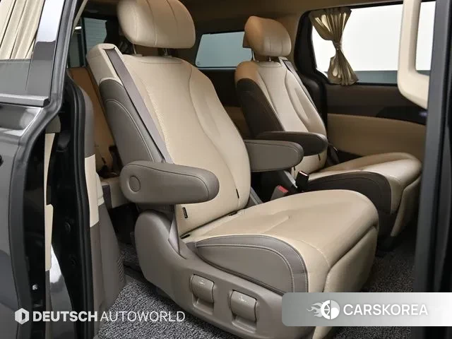 Kia Carnival 4th generation 2023 Черный из Кореи, фото 3