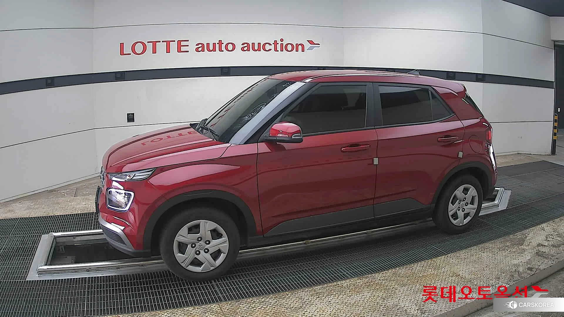 Hyundai Venue 2021 Fire Red из Кореи, фото 3