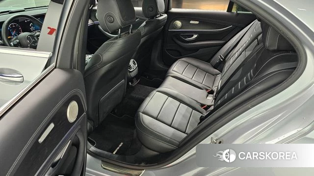 Mercedes-Benz E-Class W213 2021 Серебряный из Кореи, фото 3