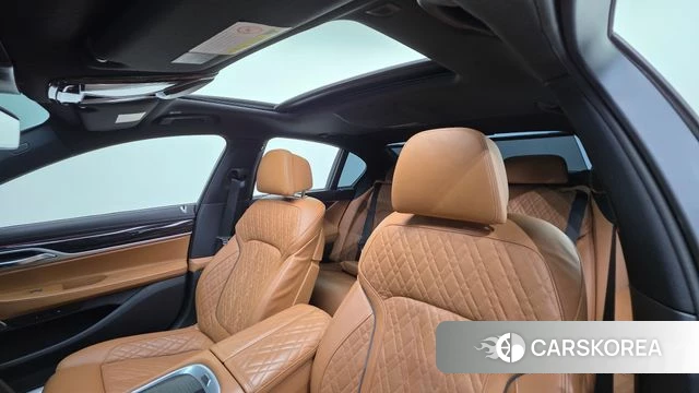 BMW 7 Series (G11) 2020 Белый из Кореи, фото 3