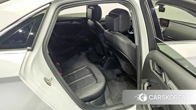 Audi New A3 2018 Белый из Кореи, фото 3