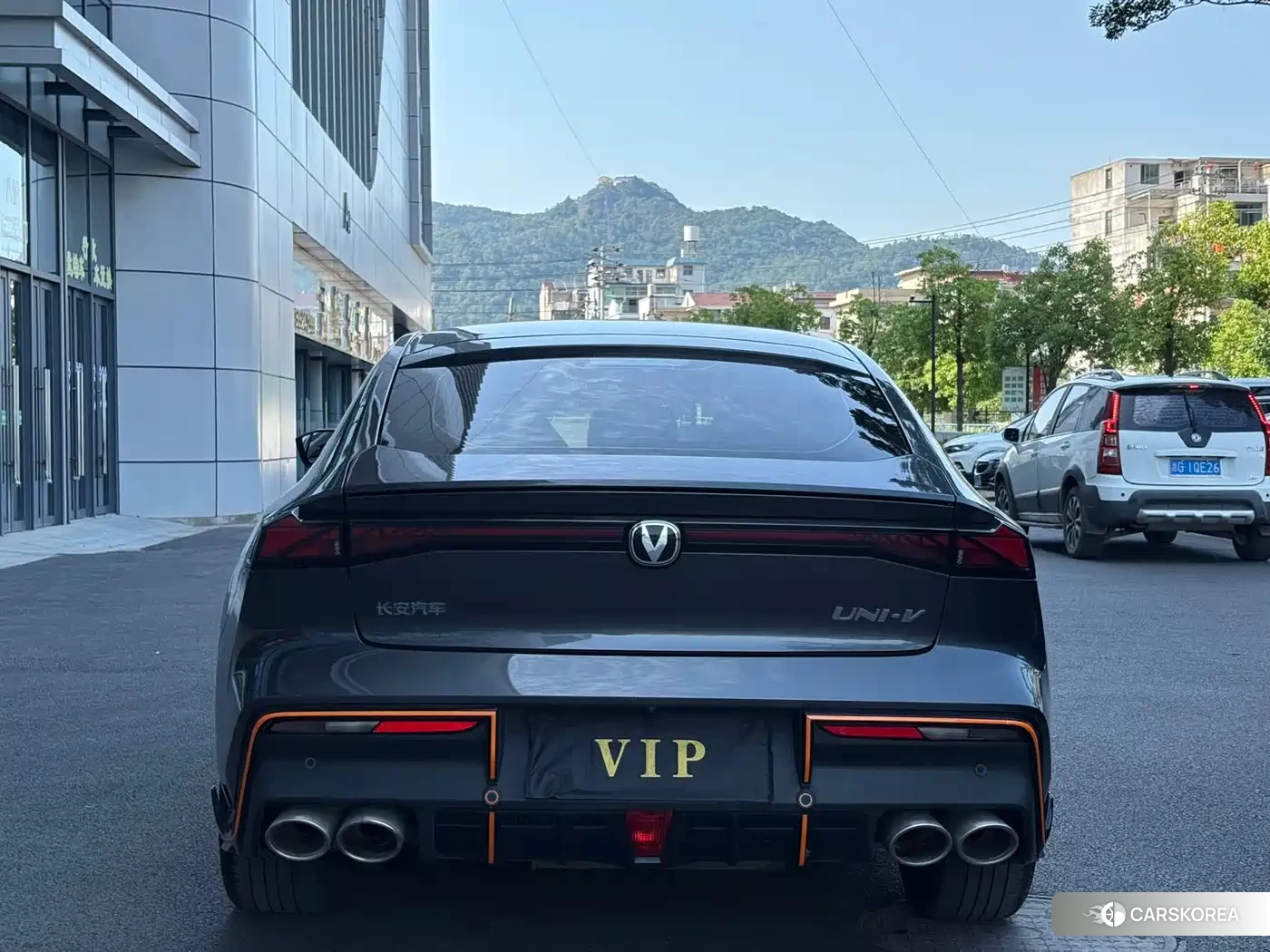 Chang'an Changan UNI-V 2024 Silver/gray из Китая, фото 3