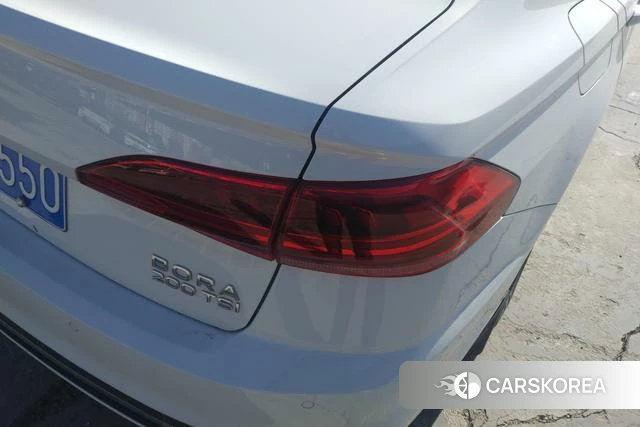 Volkswagen Bora 2023 Белый из Китая, фото 3