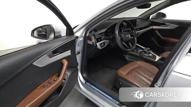 Audi A4 (B9) 2018 Серебристо-серый из Кореи, фото 3