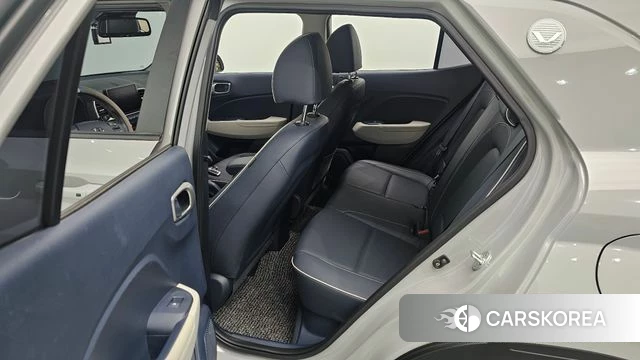 Hyundai Venue 2021 Серебристо-серый из Кореи, фото 3