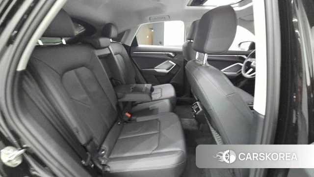 Audi Q3 (F3) 2025 Черный из Кореи, фото 3