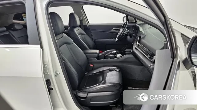 Kia Sportage 5th Generation Hybrid 2022 Белый из Кореи, фото 3