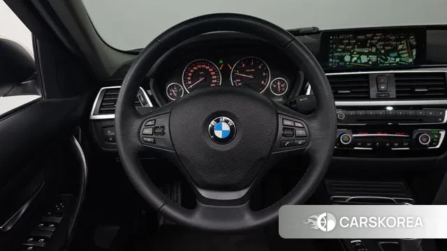 BMW 3 Series (F30) 2018 Белый из Кореи, фото 3