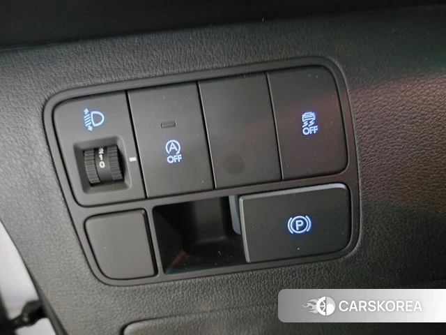 Hyundai Staria 2025 Серебристо-серый из Кореи, фото 3