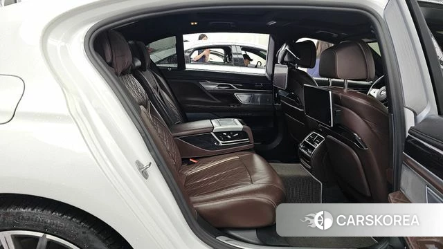 BMW 7 Series (G11) 2019 Белый из Кореи, фото 3