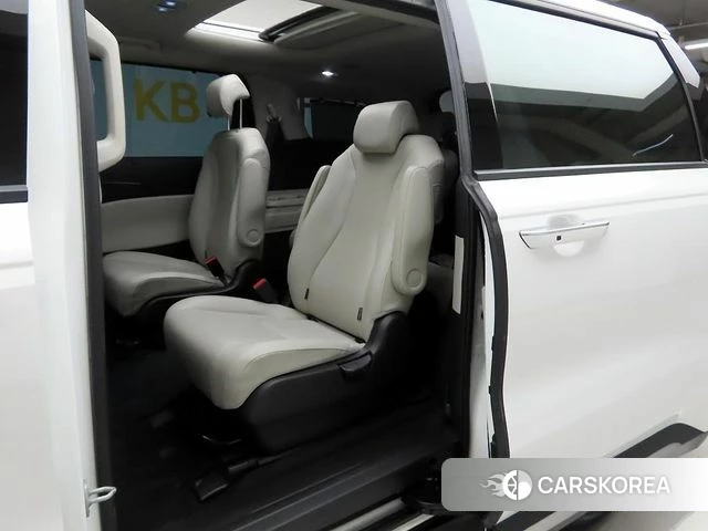 Kia Carnival 4th generation 2022 Белый из Кореи, фото 3
