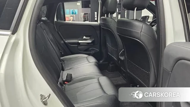 Mercedes-Benz GLA - Class H247 2021 Белый из Кореи, фото 3