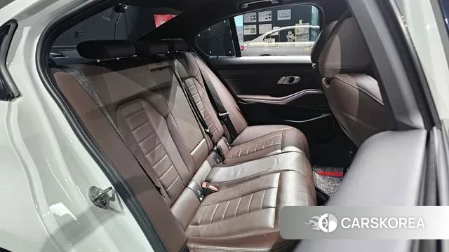 BMW 3 Series (G20) 2020 Белый из Кореи, фото 3