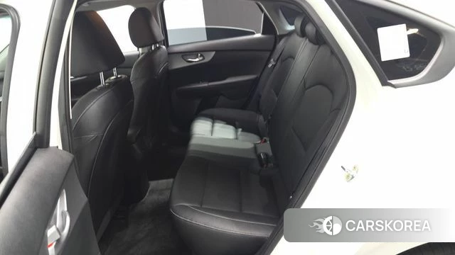 Kia The New K3 2nd generation 2022 Белый из Кореи, фото 3