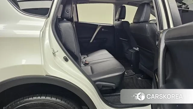 Toyota RAV4 2018 Белый из Кореи, фото 3
